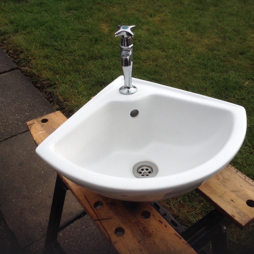 White Ceramic Corner Vanity Basin in Bradford, West Yorkshire Gumtree