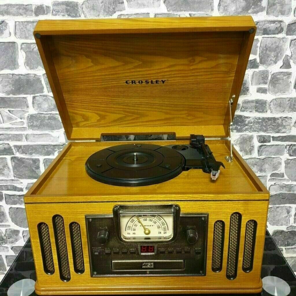 Nostalgic Crosley Music Player CD Radio AUX Cassette Vinyl in