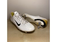 nike mercurial vapor gold