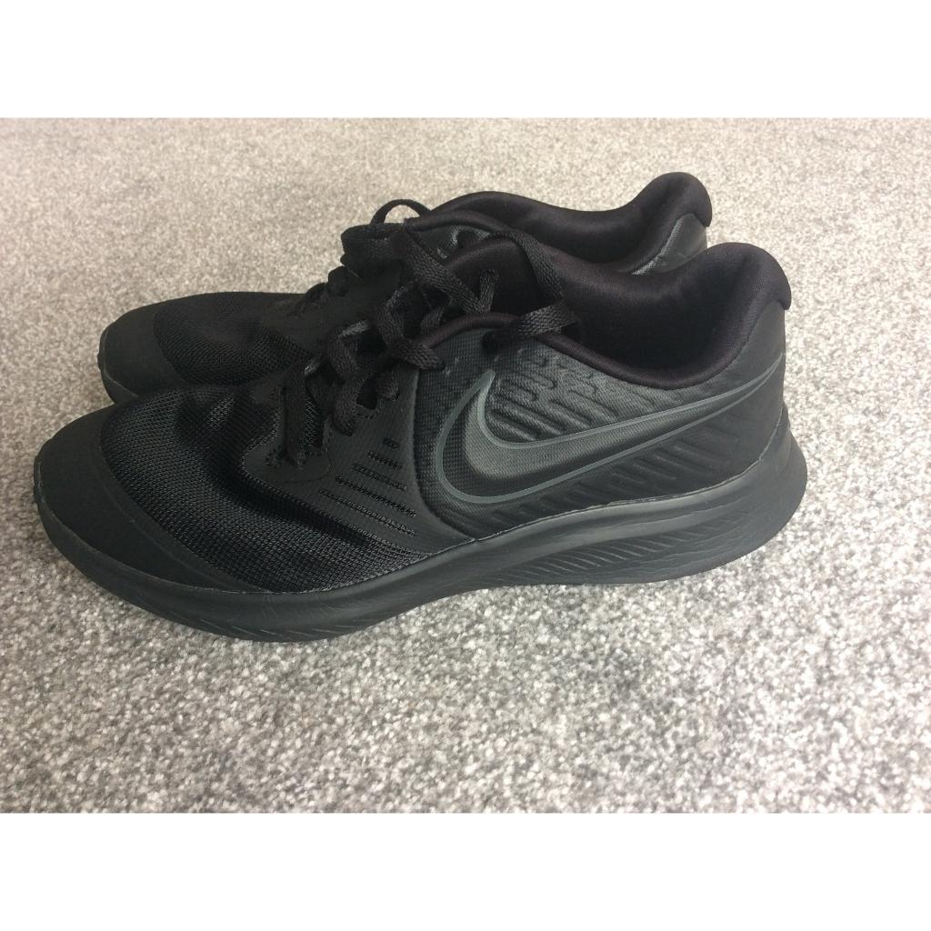 nike star runner trainers