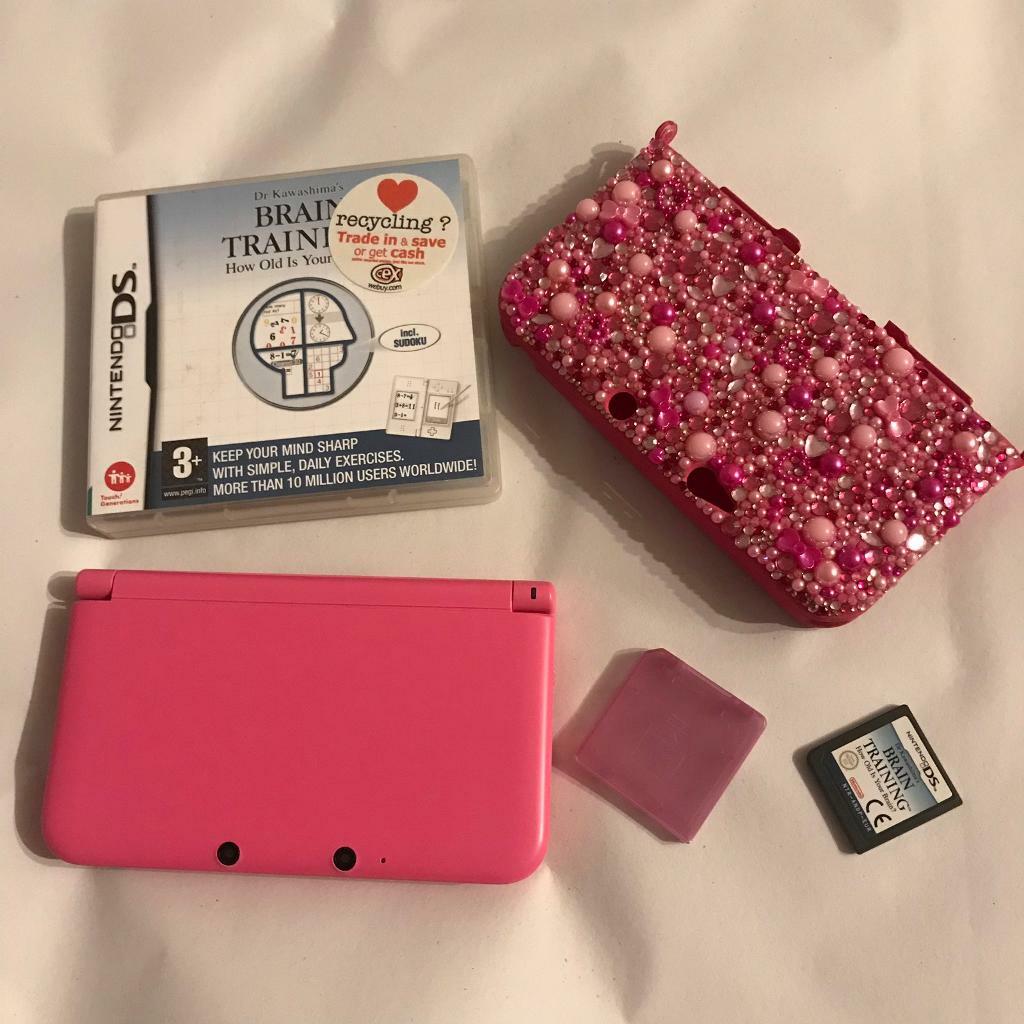 Nintendo 3DS XL pink excellent condition in Rotherham, South