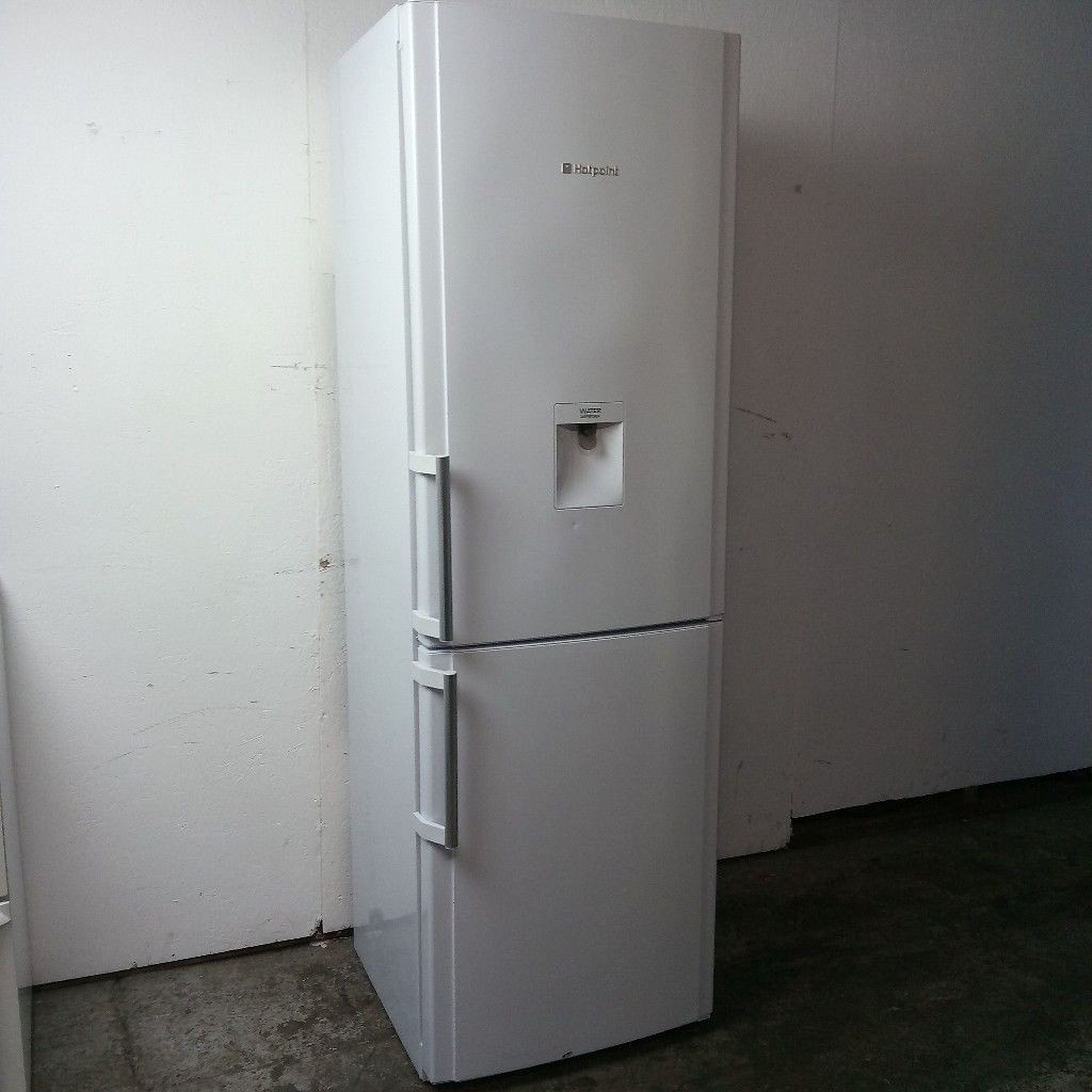 Hotpoint Fridge Freezer 187cm Height Water Dispenser Excellent