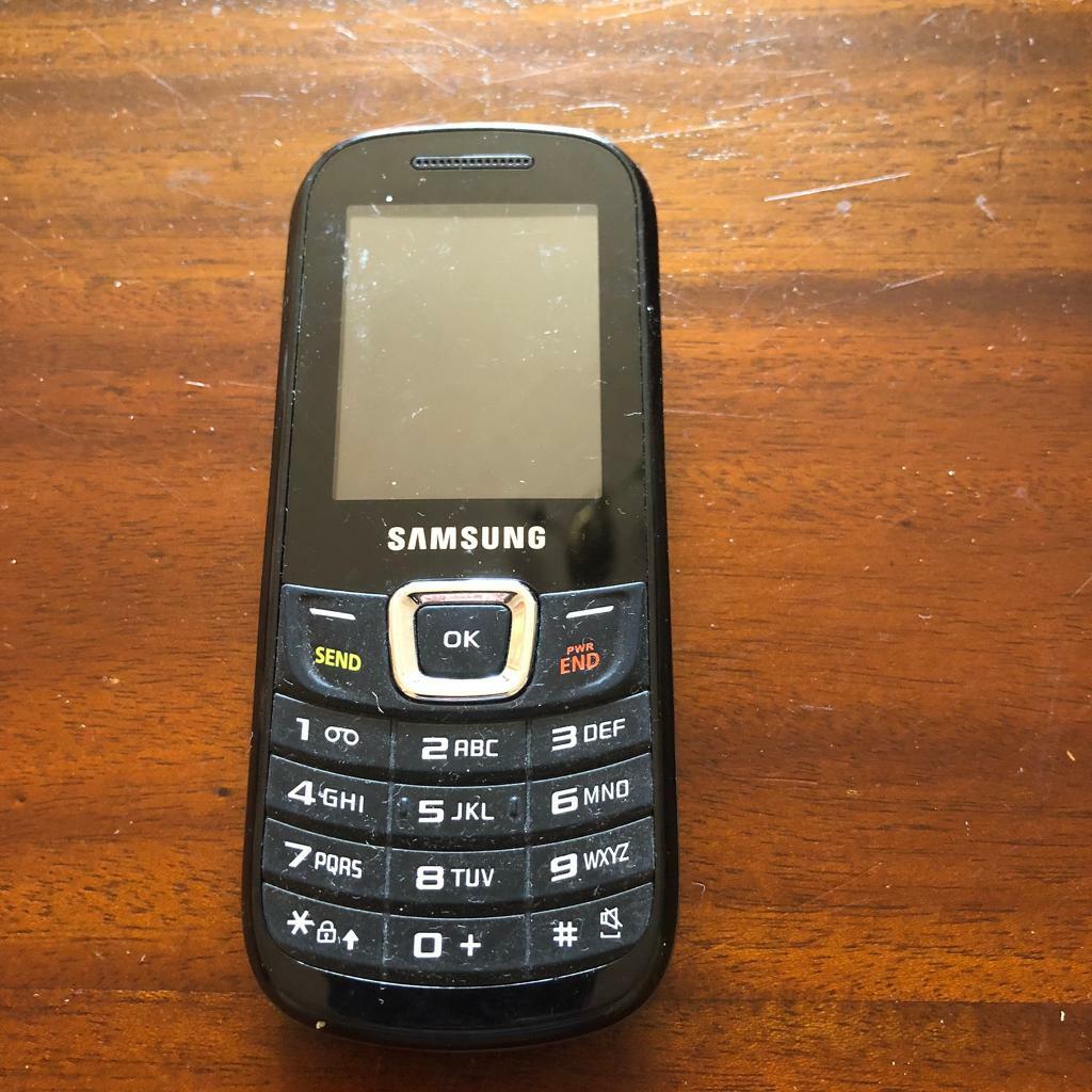 Nokia Black Old Used Mobile Phone For Parts Or Collectors Only Set 3