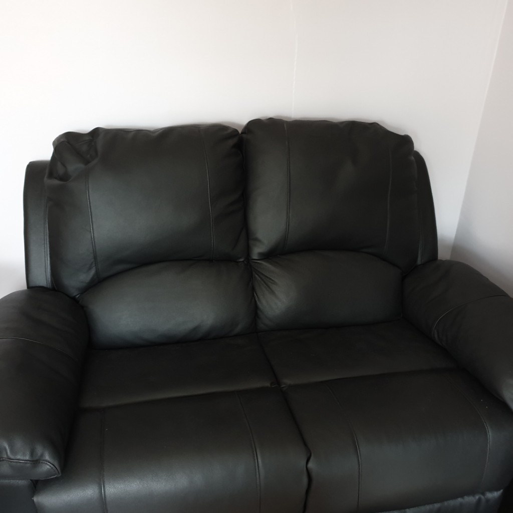 2 seater reclining sofa for sale. Good condition. Hardly used in