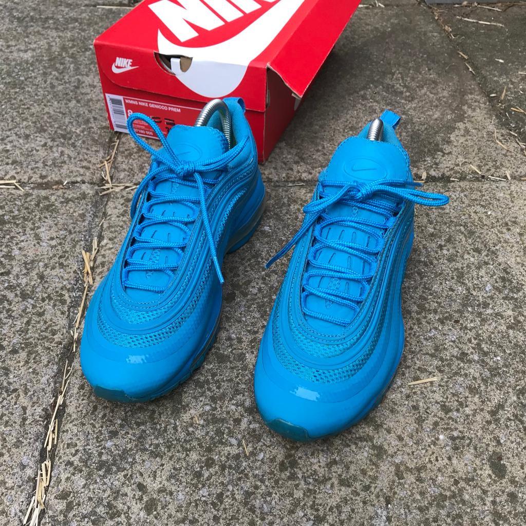 nike air max hyperfuse size 5.5