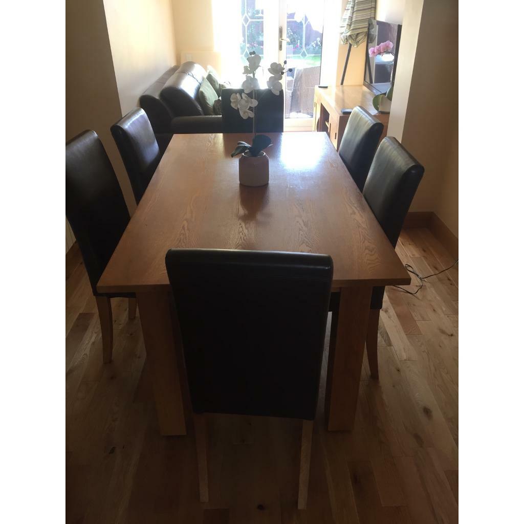 Solid oak dining table and 6 chairs. | in Middlesbrough, North