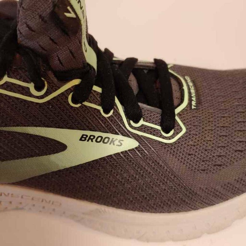 brooks transcend womens