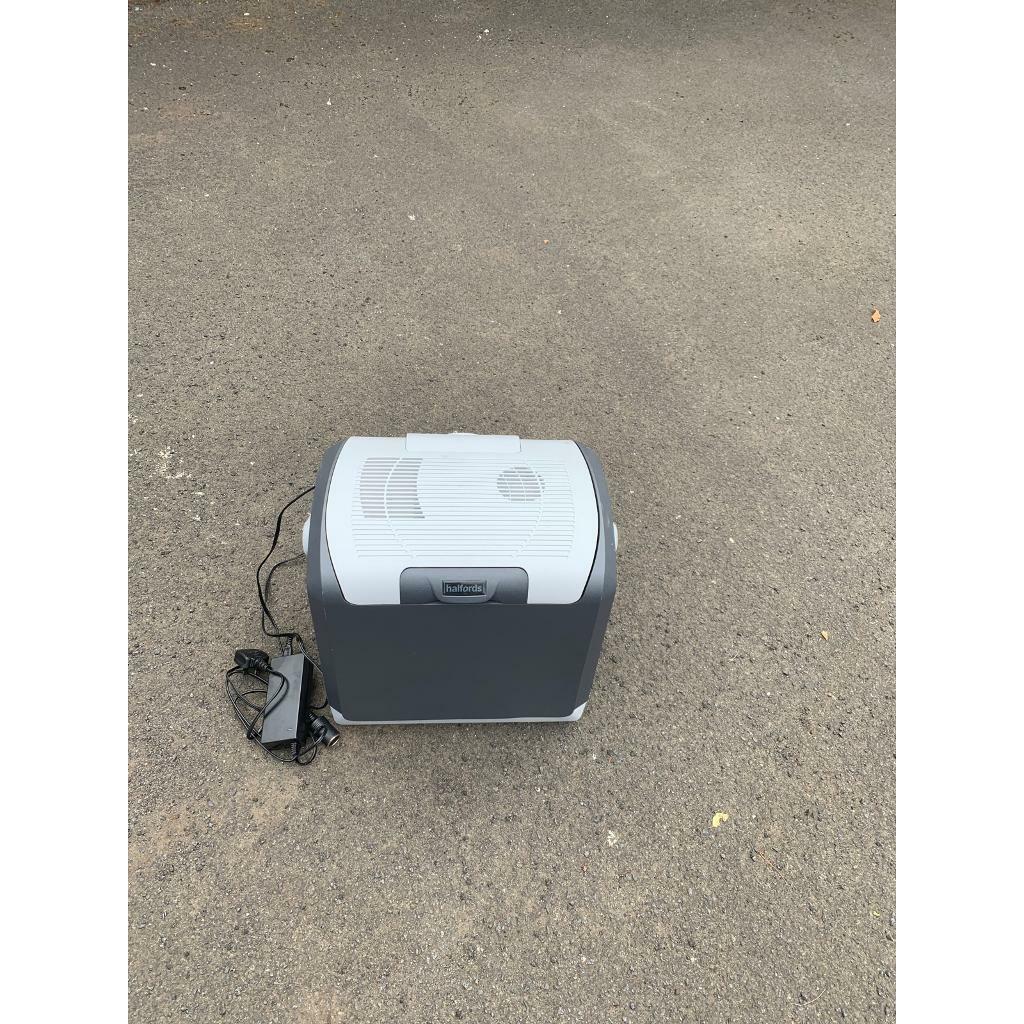 Halfords 24l camping 12v fridge in Ayr, South Ayrshire Gumtree