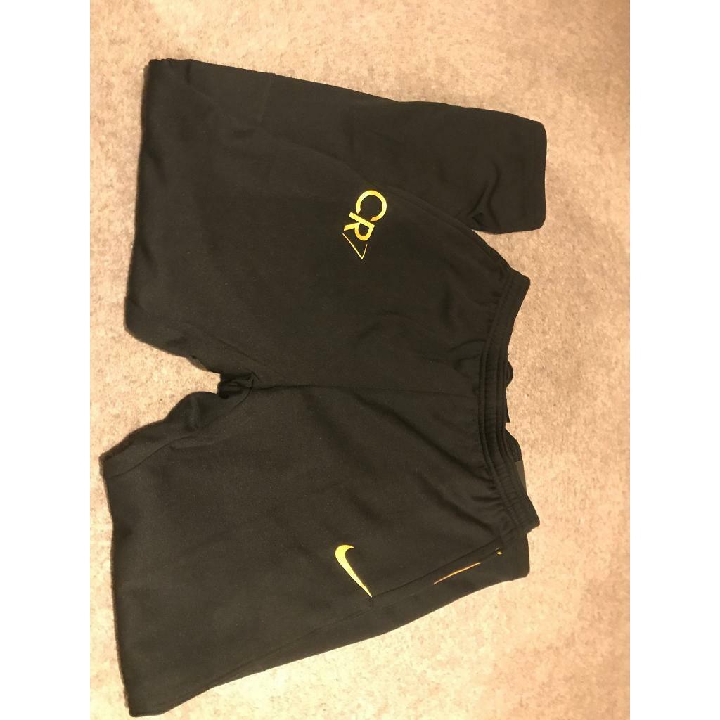 cr7 tracksuit black and gold