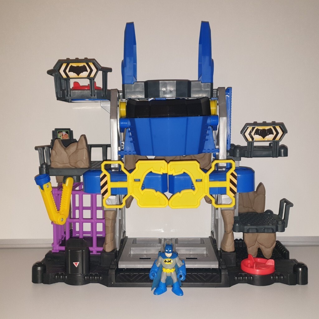 imaginext batman robo batcave