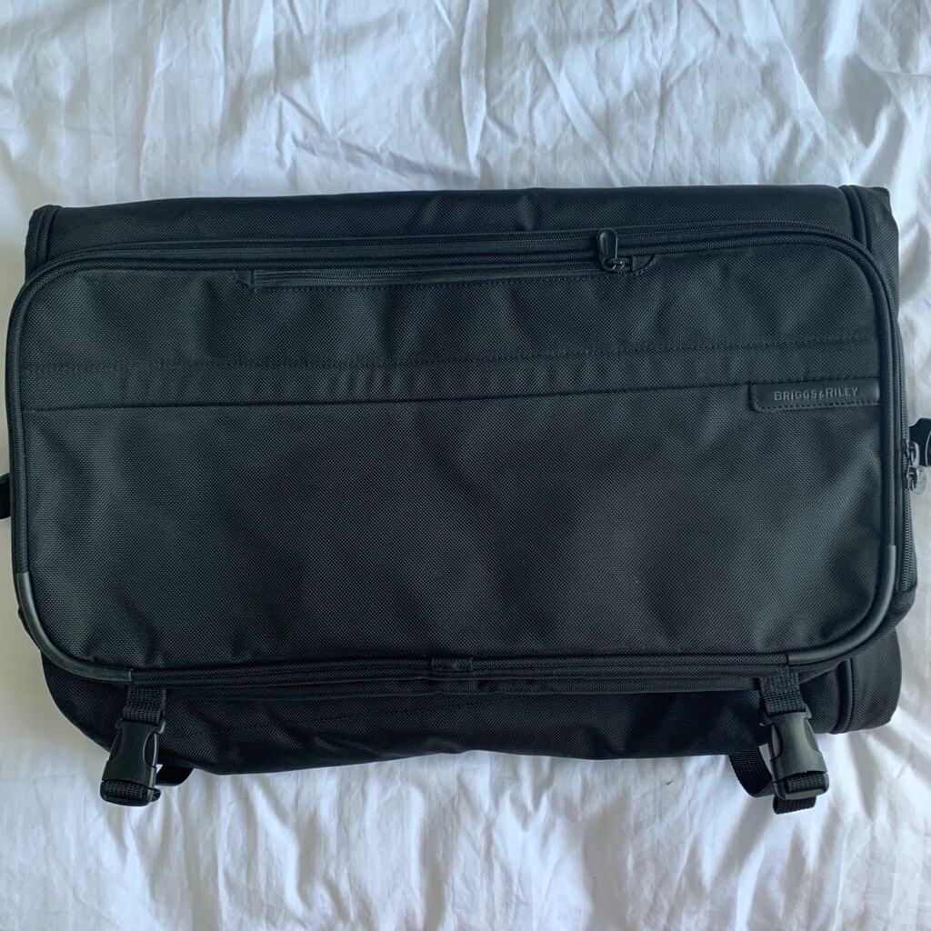 briggs and riley suit carrier