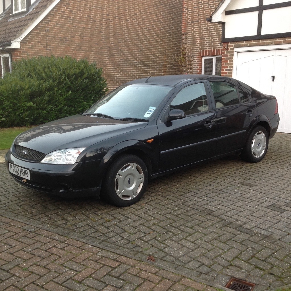 Black mondeo ford