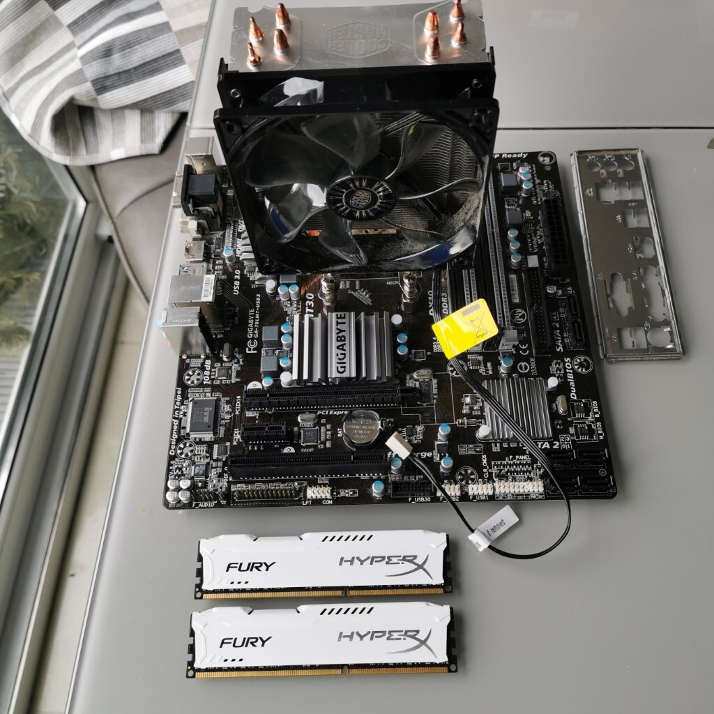 AMD FX8350 8 CORE CPU & GIGABYTE MOTHERBOARD, 16GB RAM, COOLERMASTER