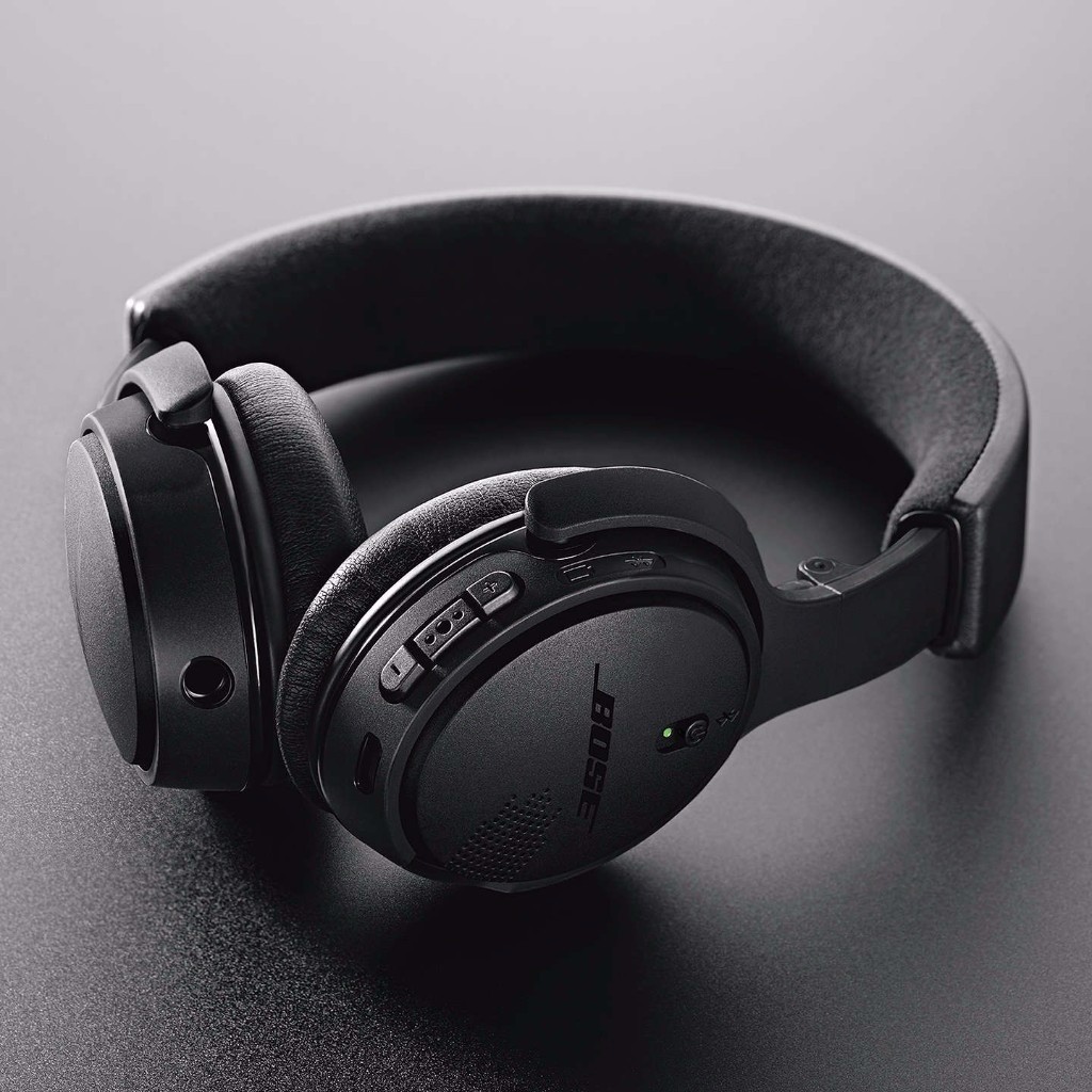 Bose OnEar Wireless Headphones All Black With Carry Case 7146750030