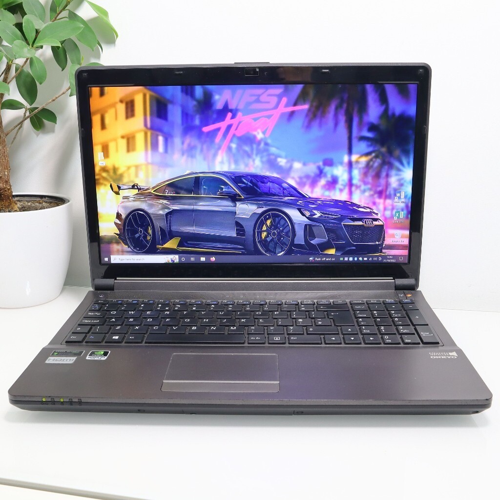 Clevo Gaming laptop i7 processor, SSD+HDD, GTX 660M 2GB, 8GB RAM in