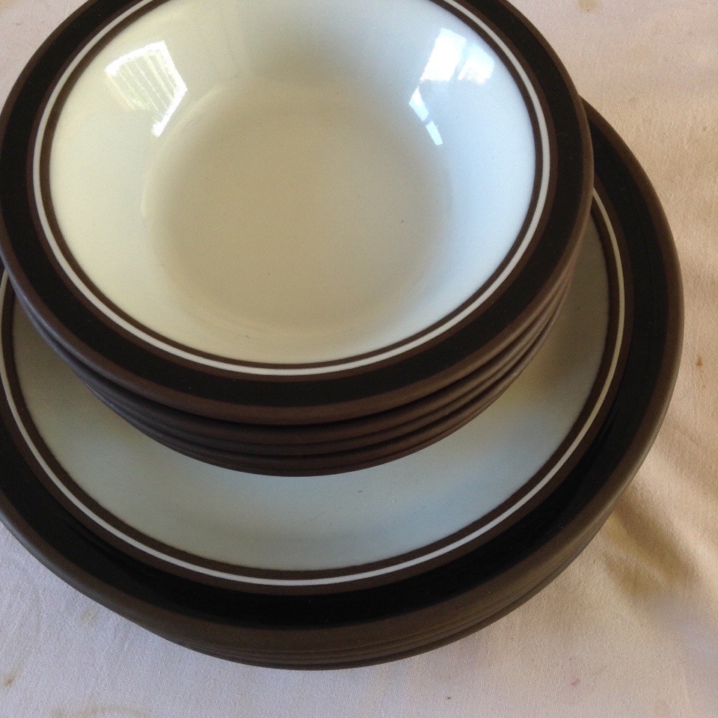 5 Hornsea Pottery Lancaster Vitramic Contrast 1978, 5 bowls and dining