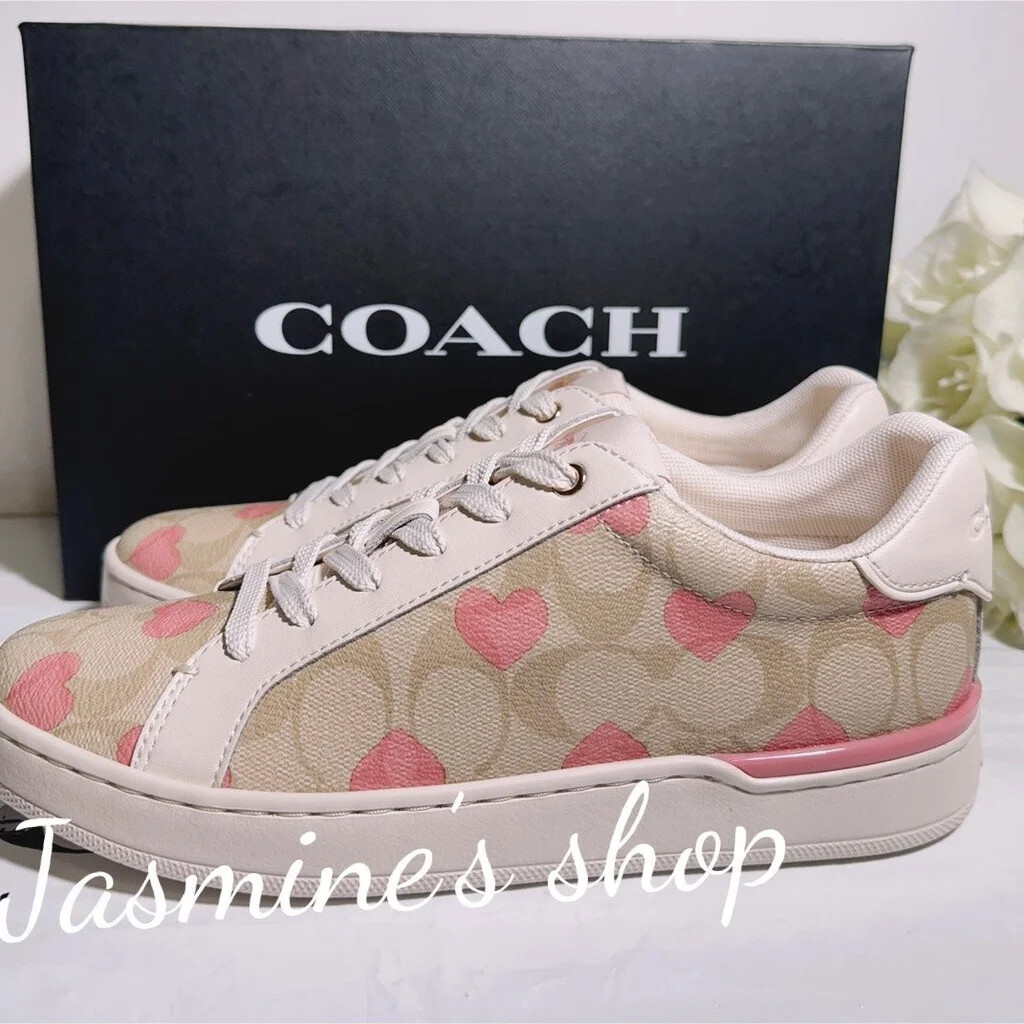 Pre-owned Coach Clip Low Top Sneaker In Signature Canvas With Hearts Cp871 In Multicolor