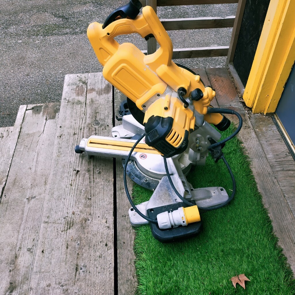 Mitre saw DeWalt dws774 lx in Mile End, London Gumtree