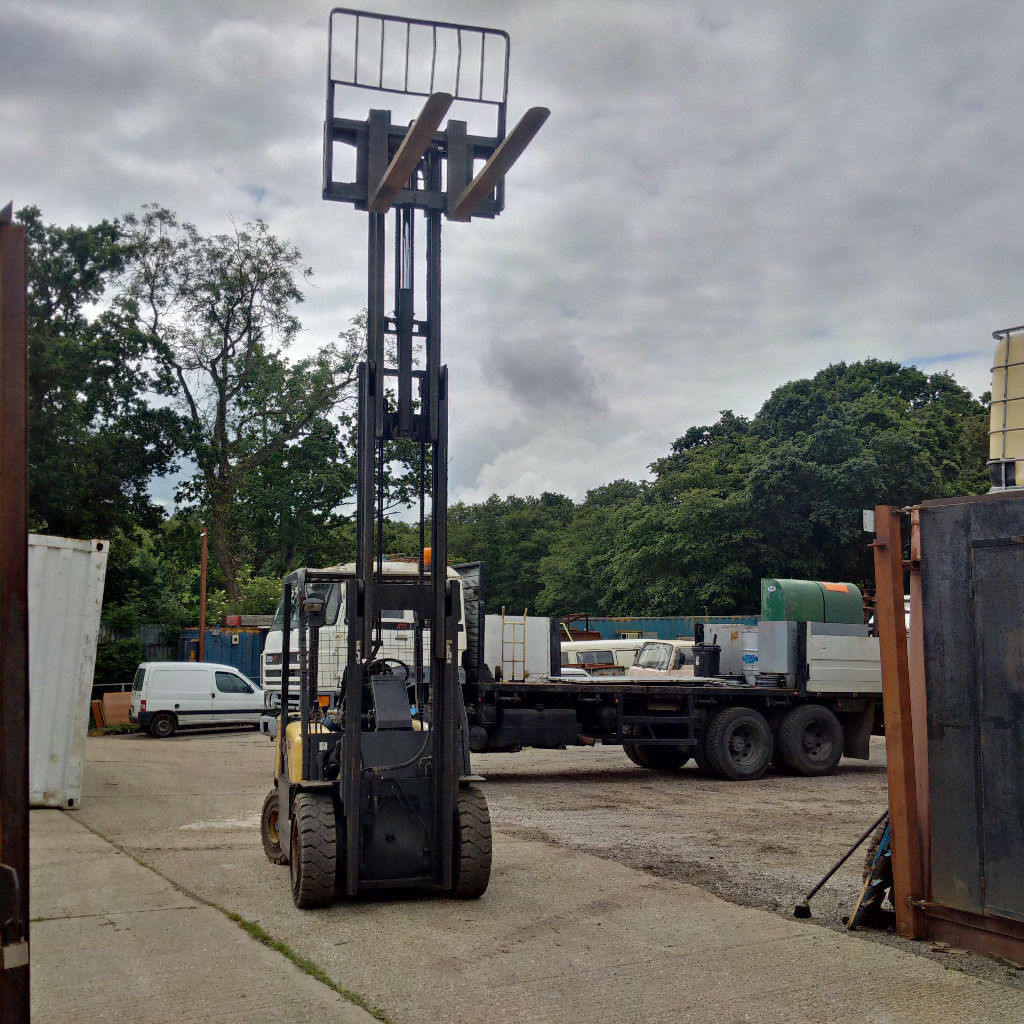 Daewoo/Doosan 3 ton Diesel forklift with sideshift. | in Brentwood