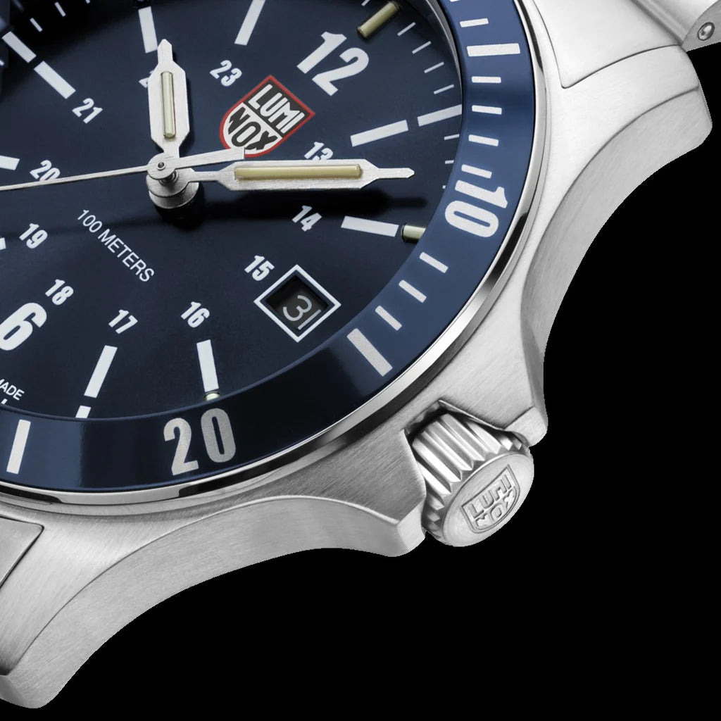 Pre-owned Luminox Sports Timer Sapphire Crystal Blue Dial Men's Watch Xs.0913