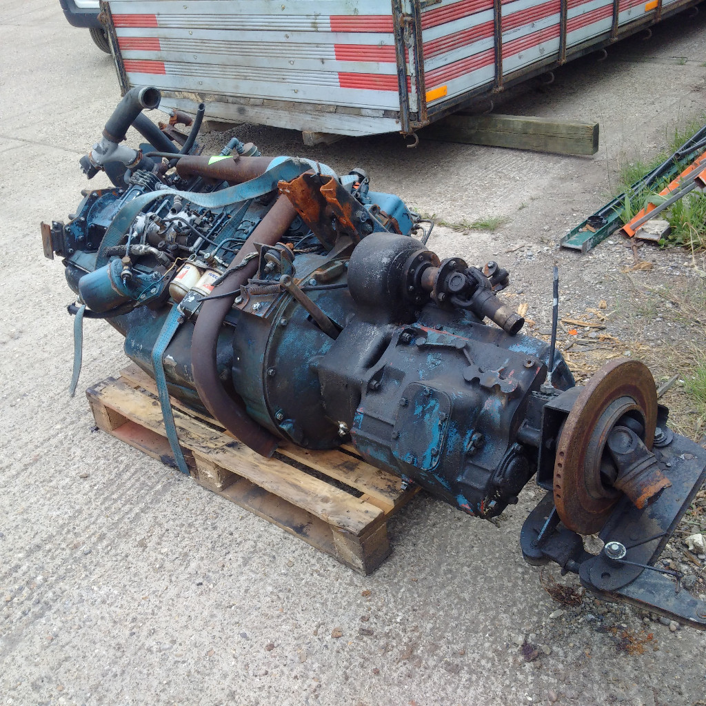 Bedford 6 cylinder diesel engine and gearbox for BEDFORD TK KM truck