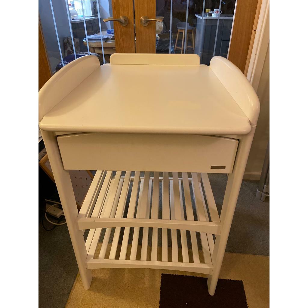 changing table gumtree