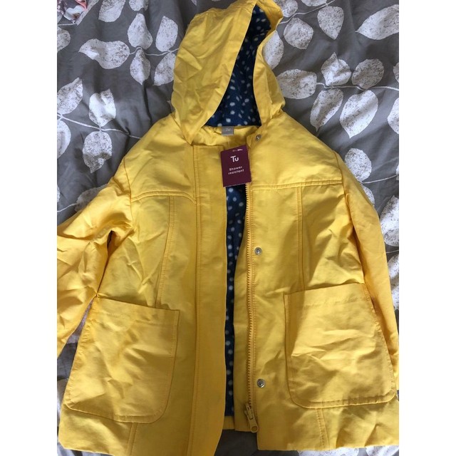 tu yellow raincoat