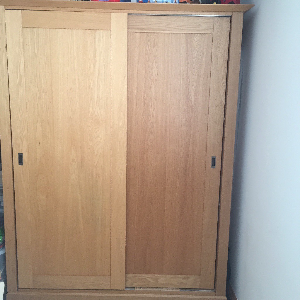 Solid wood oak effect double wardrobe with sliding doors freestanding in Doncaster, South
