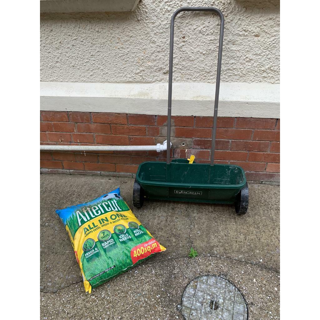 Evergreen easy spreader & alll in 1 lawn feed + weed/moss killer in