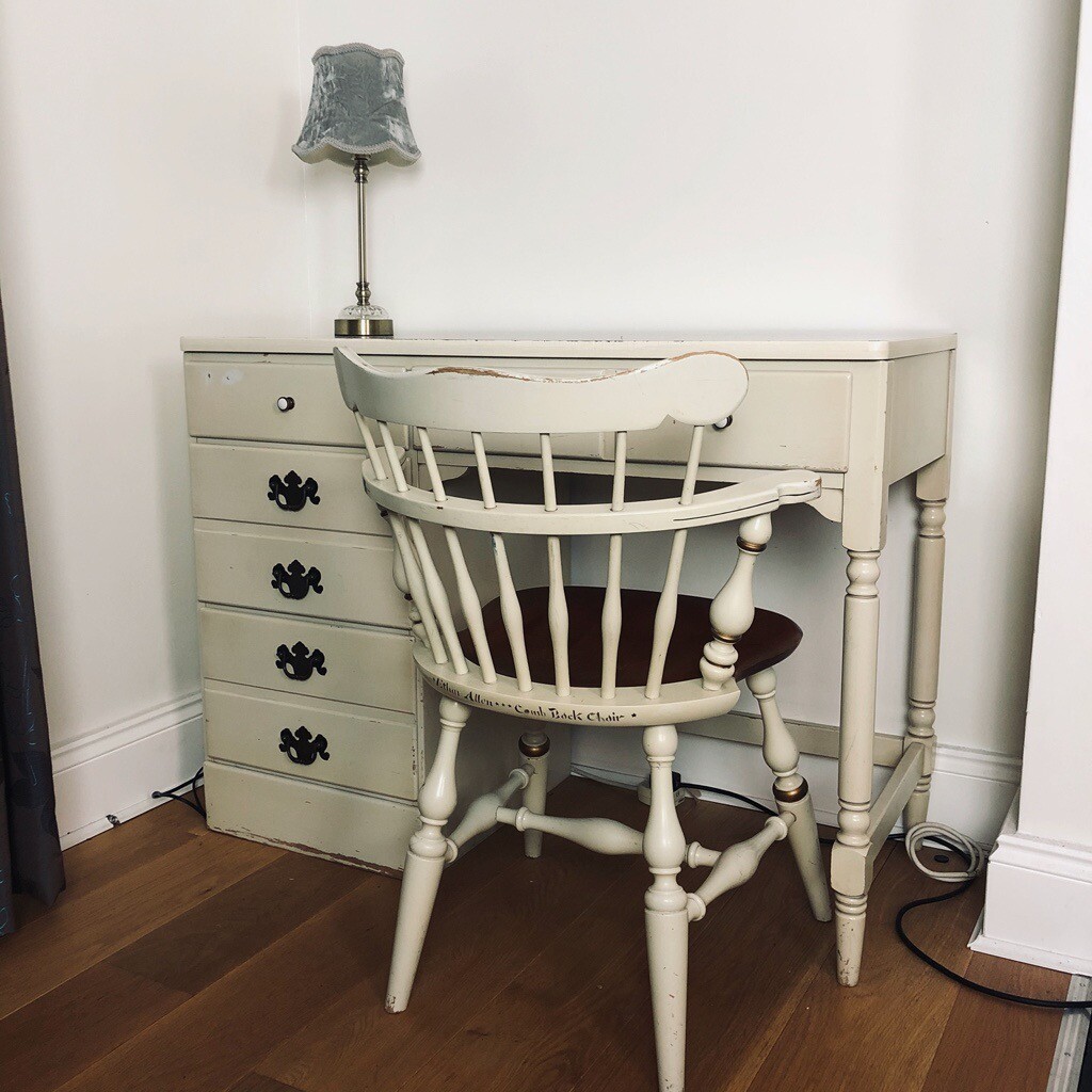 Vintage 1940s White Wooden Desk and Chair Perfect condition in