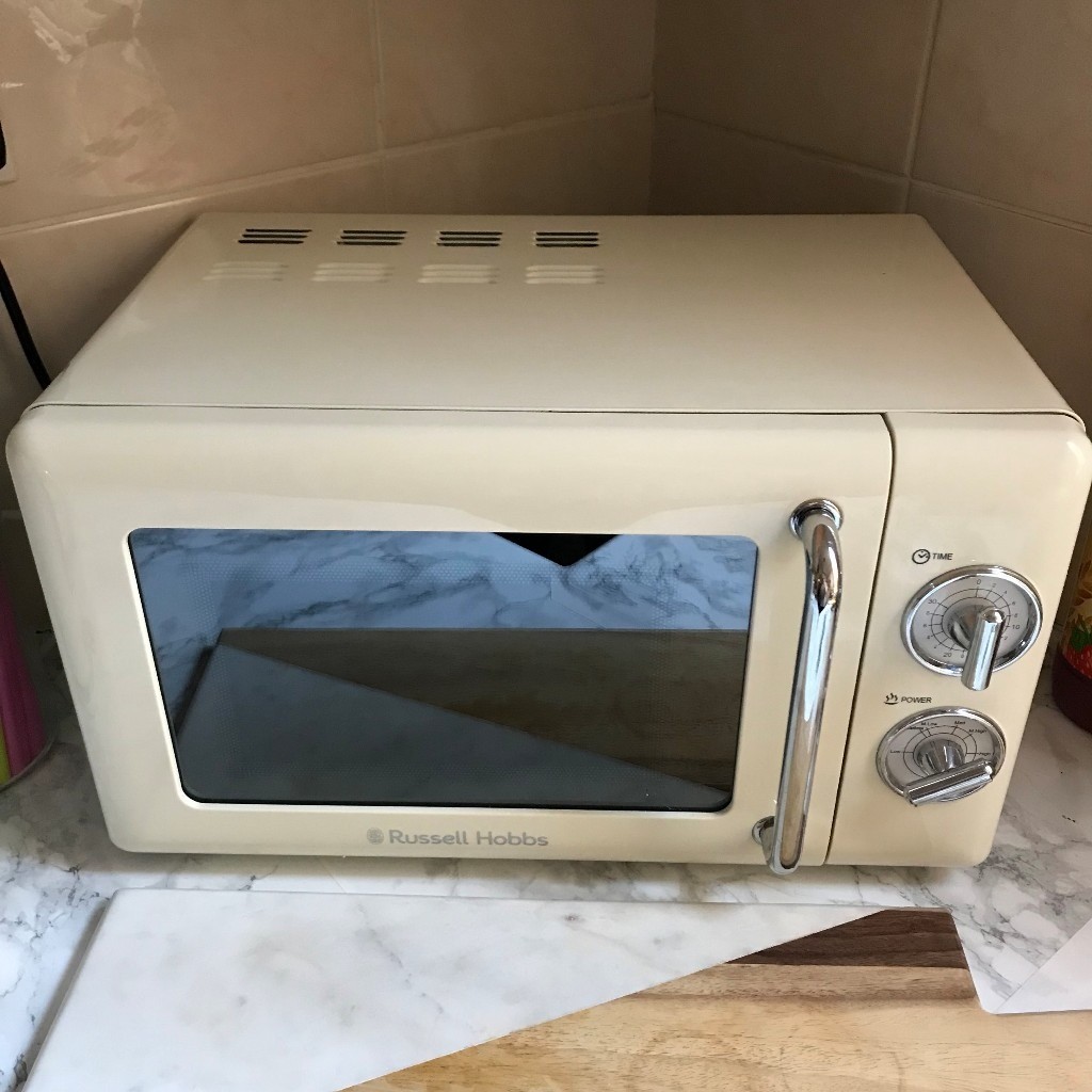Russell Hobbs 17L Solo Microwave Cream in Rugby, Warwickshire Gumtree