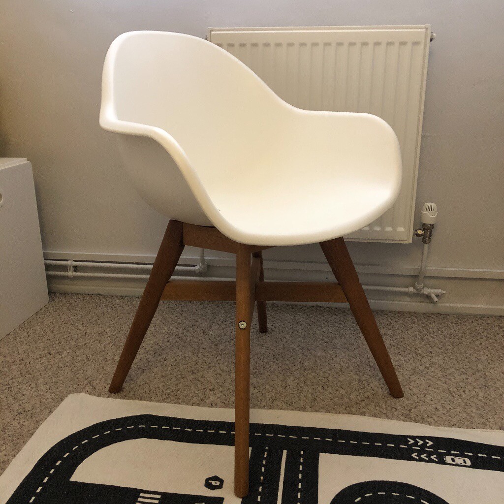 Ikea Eames style chair New/Perfect condition in Chelsea, London