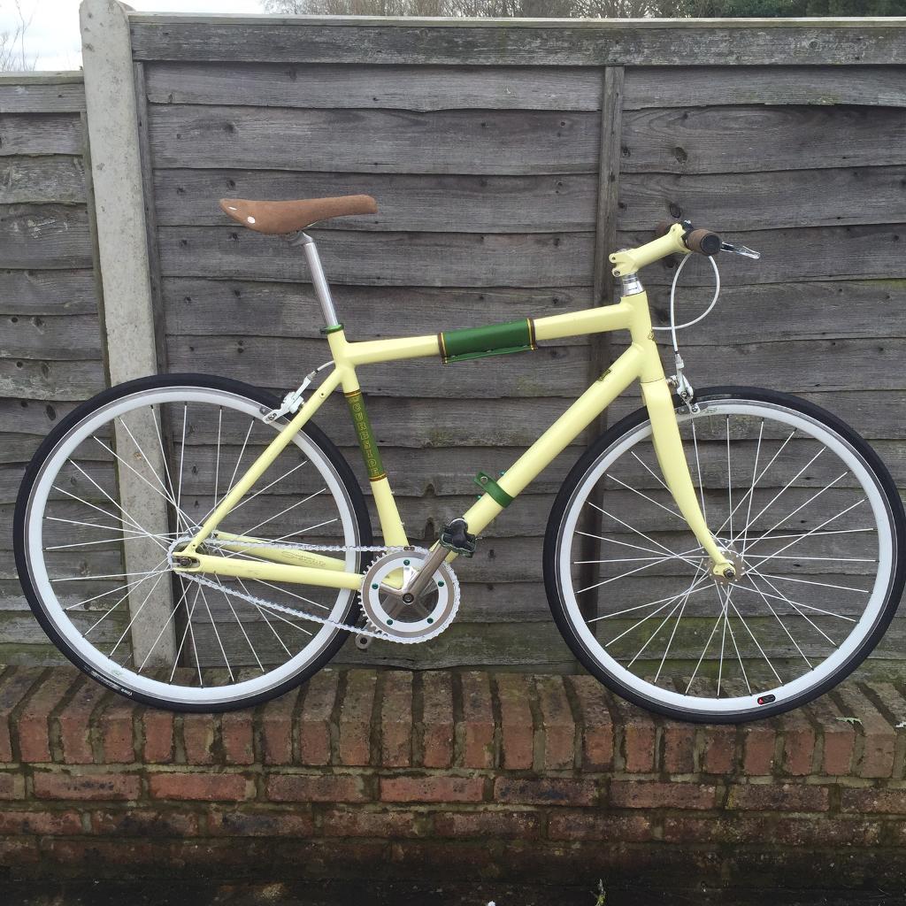 what is a fixed wheel bike