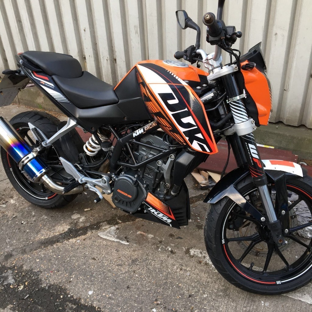 Ktm Duke 125 2013 Model Not Yamaha R125 YZF R125 Aprilia RS125 RS 125 Honda  CBR 125
