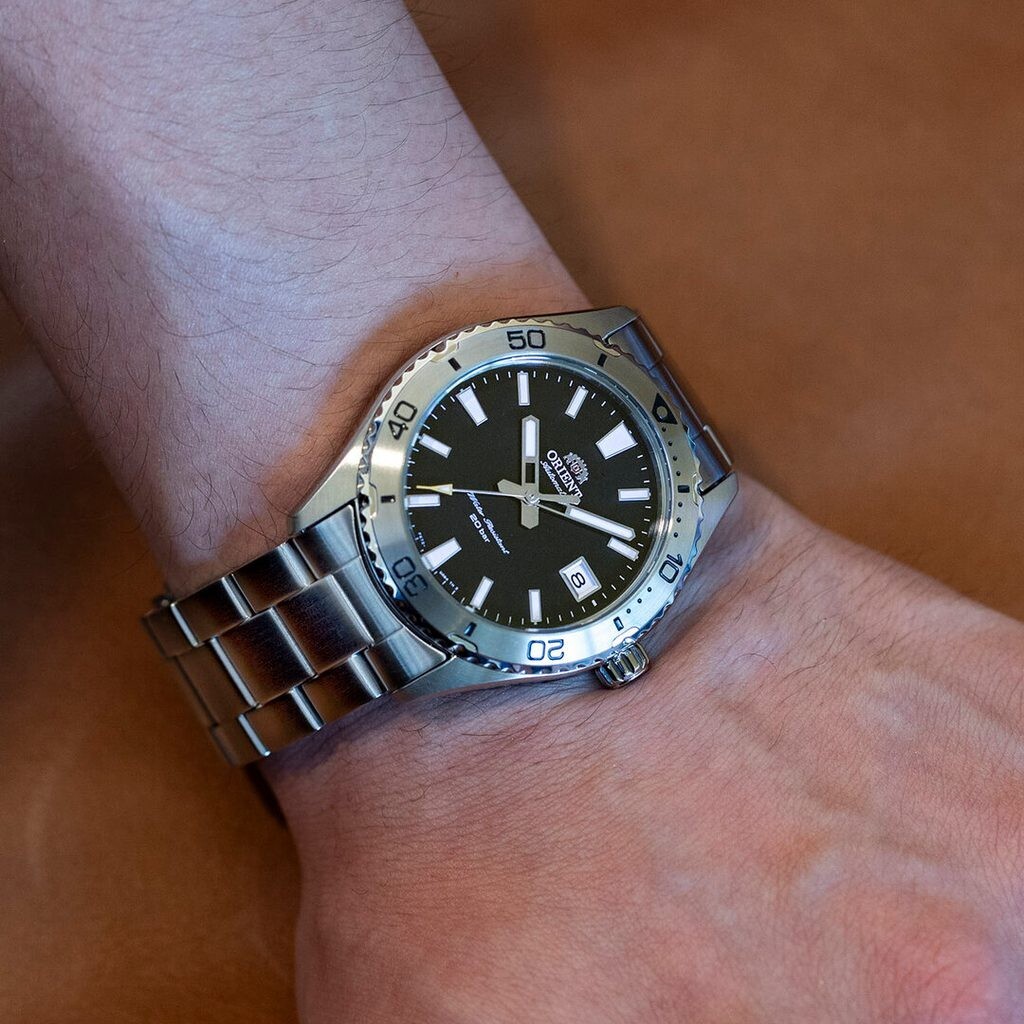 Pre-owned Orient Ra-ac0q01b10b Mako 40 Black Analog Automatic Men's Diver's Design Watch