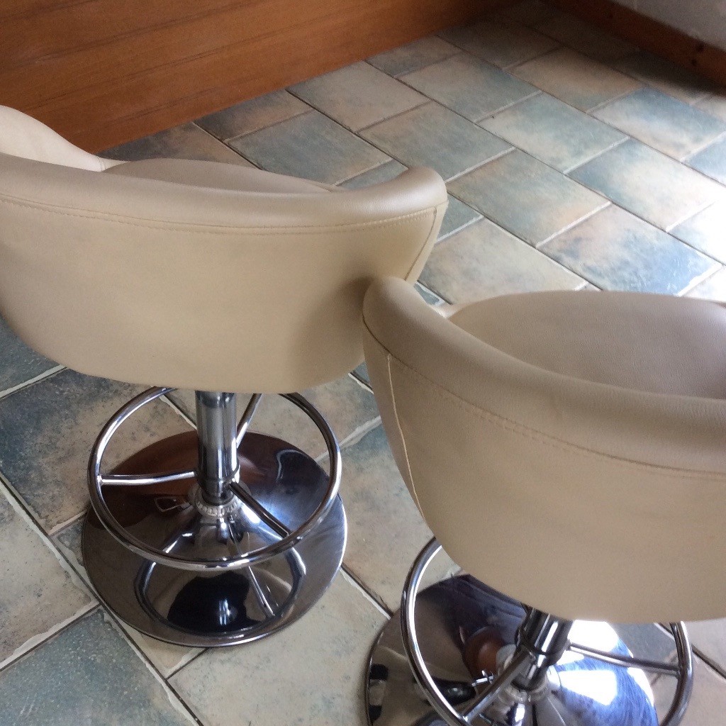 2 X Cream Leather Bar Stools in Broughty Ferry, Dundee Gumtree
