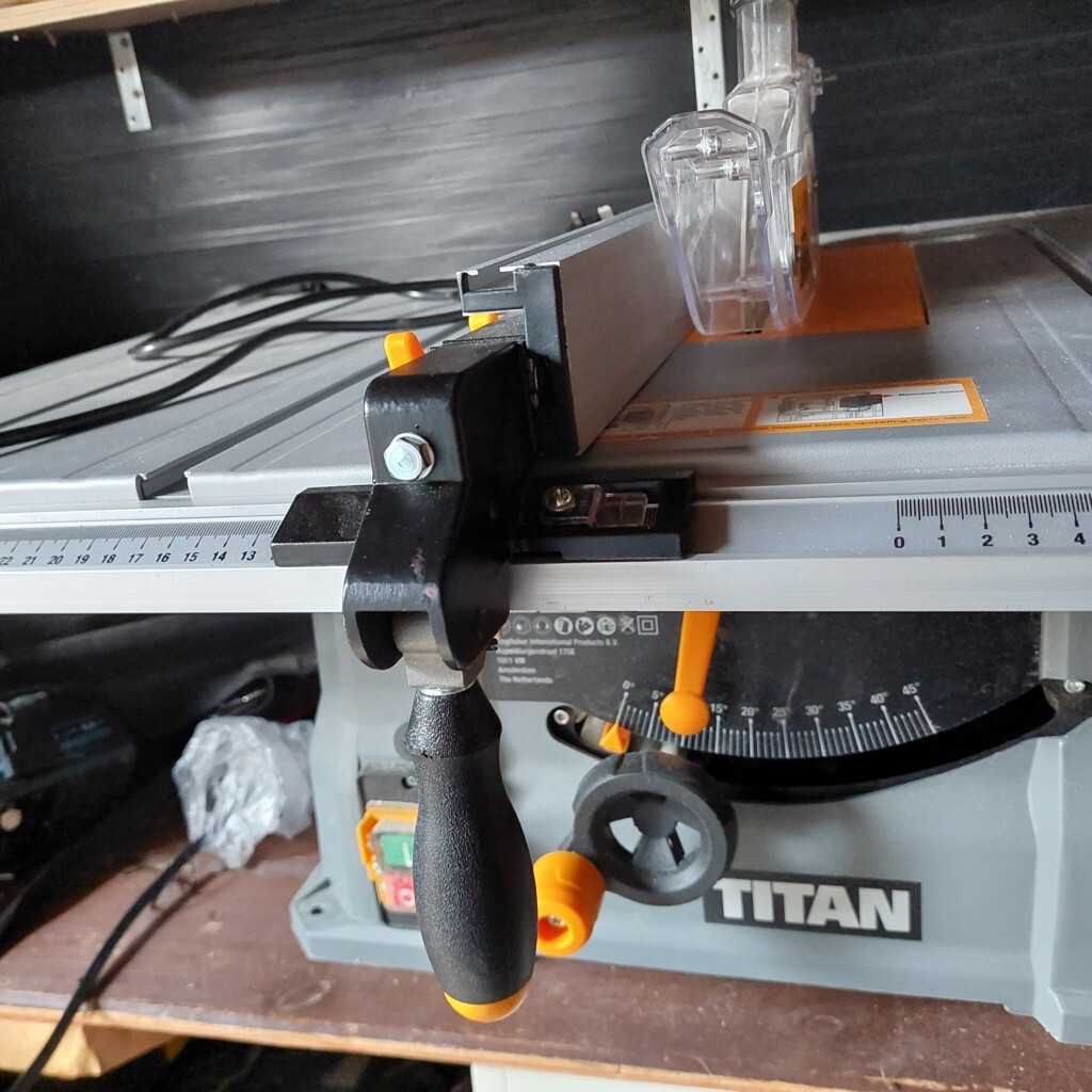 Titan Table saw from Screw-fix 