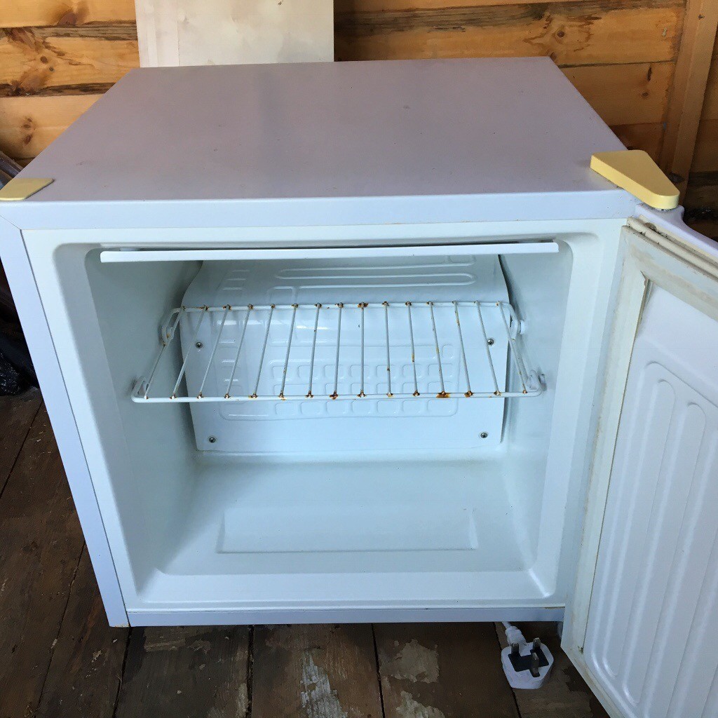Small mini counter top freezer in West Wickham, London Gumtree