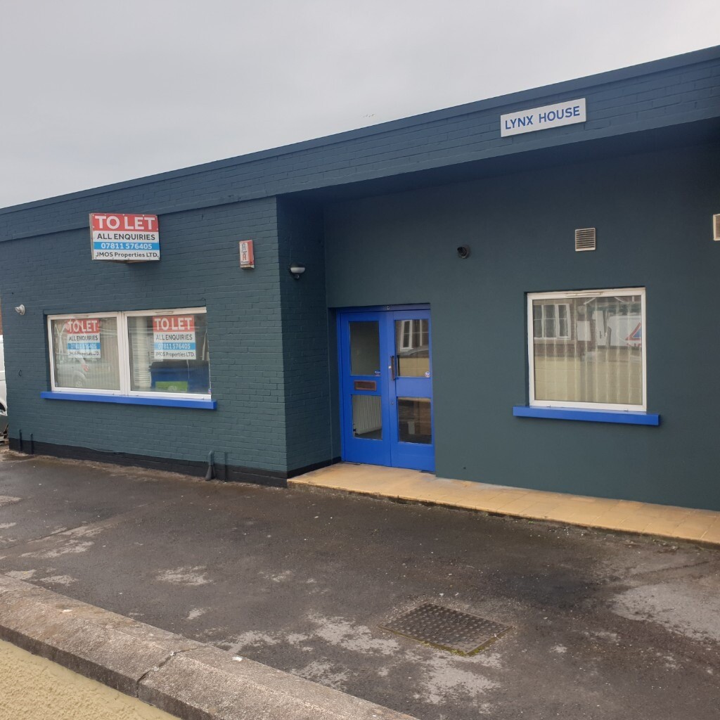 Kingswood Commercial Unit Office General Store Sales Counter for rent