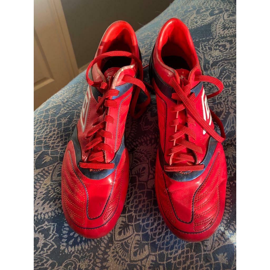umbro football boots size 9