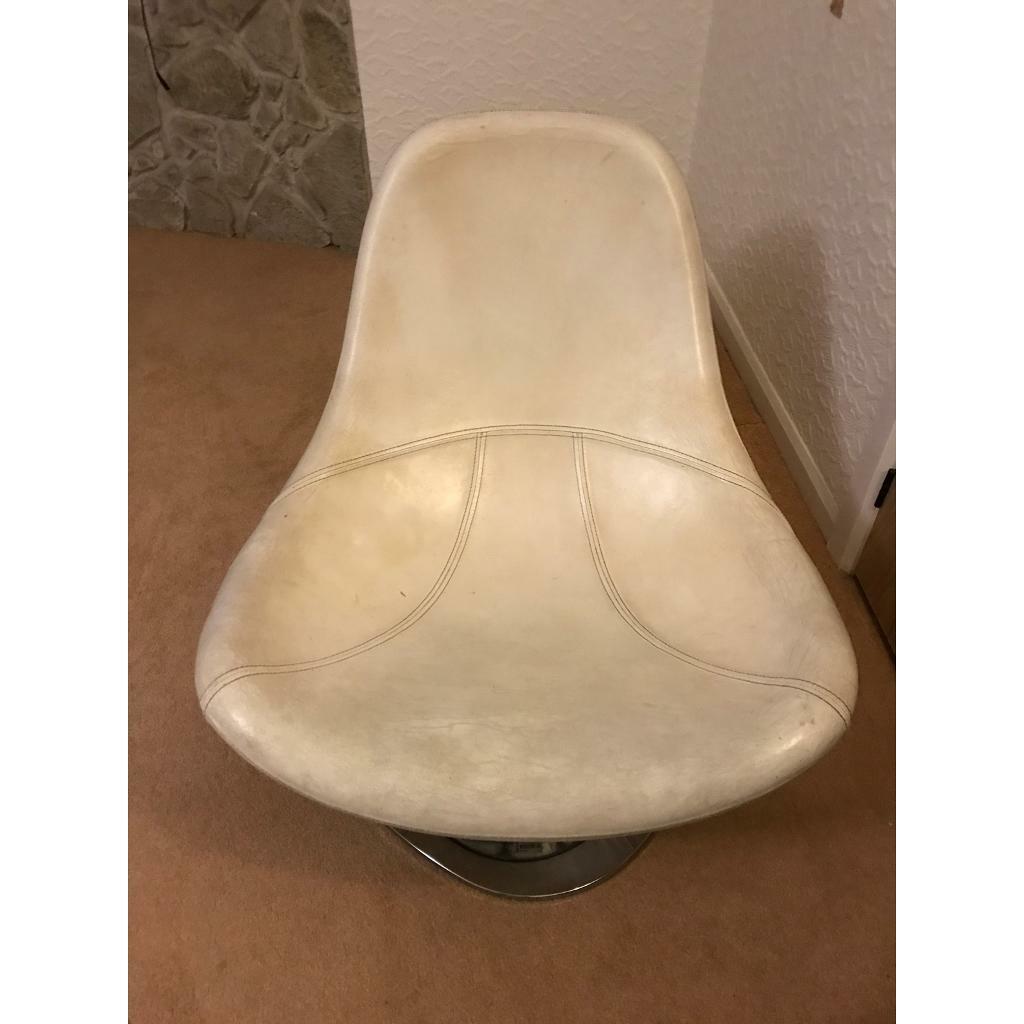 IKEA white leather swivel chair in Llantrisant, Rhondda Cynon Taf