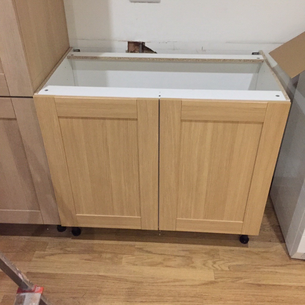 Kitchen base unit brand new. 1000mm wide Wickes Tulsa range oak