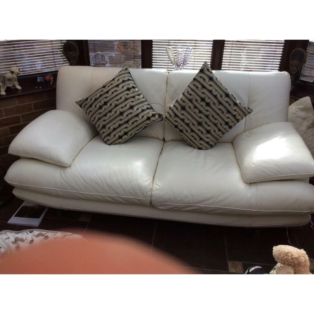 LEATHER SETTEE FOR SALE in Pontyclun, Rhondda Cynon Taf Gumtree