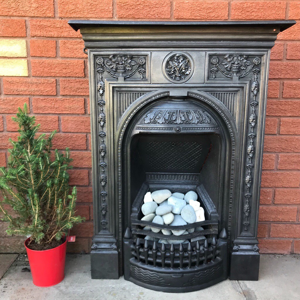 Antique Cast Iron Fireplace Fire Grate / Vintage Fire Place Surround