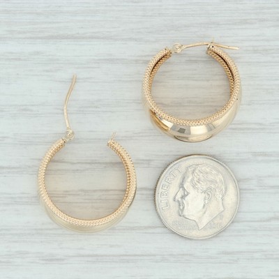 Reeded Edge Hoop Earrings - 14k Yellow Gold Pierced