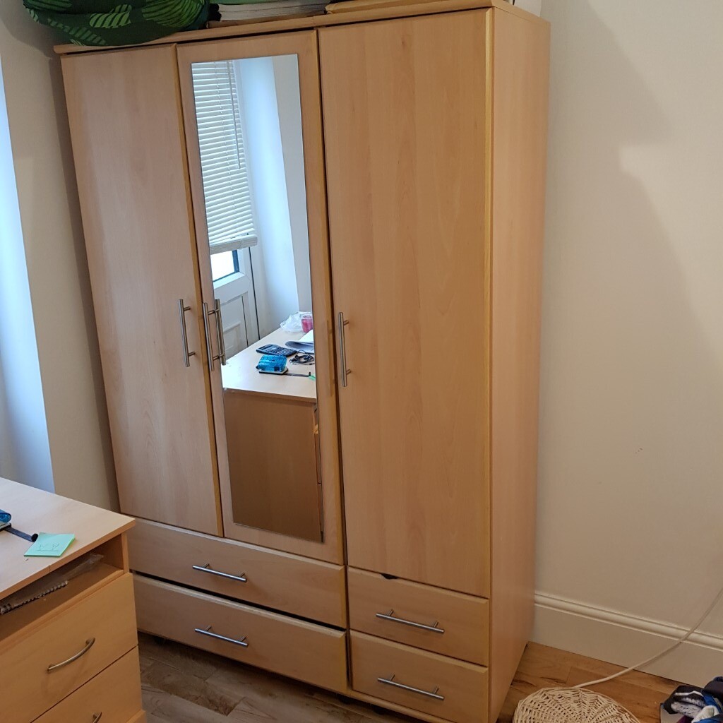 3 door wardrobe in Leytonstone, London Gumtree