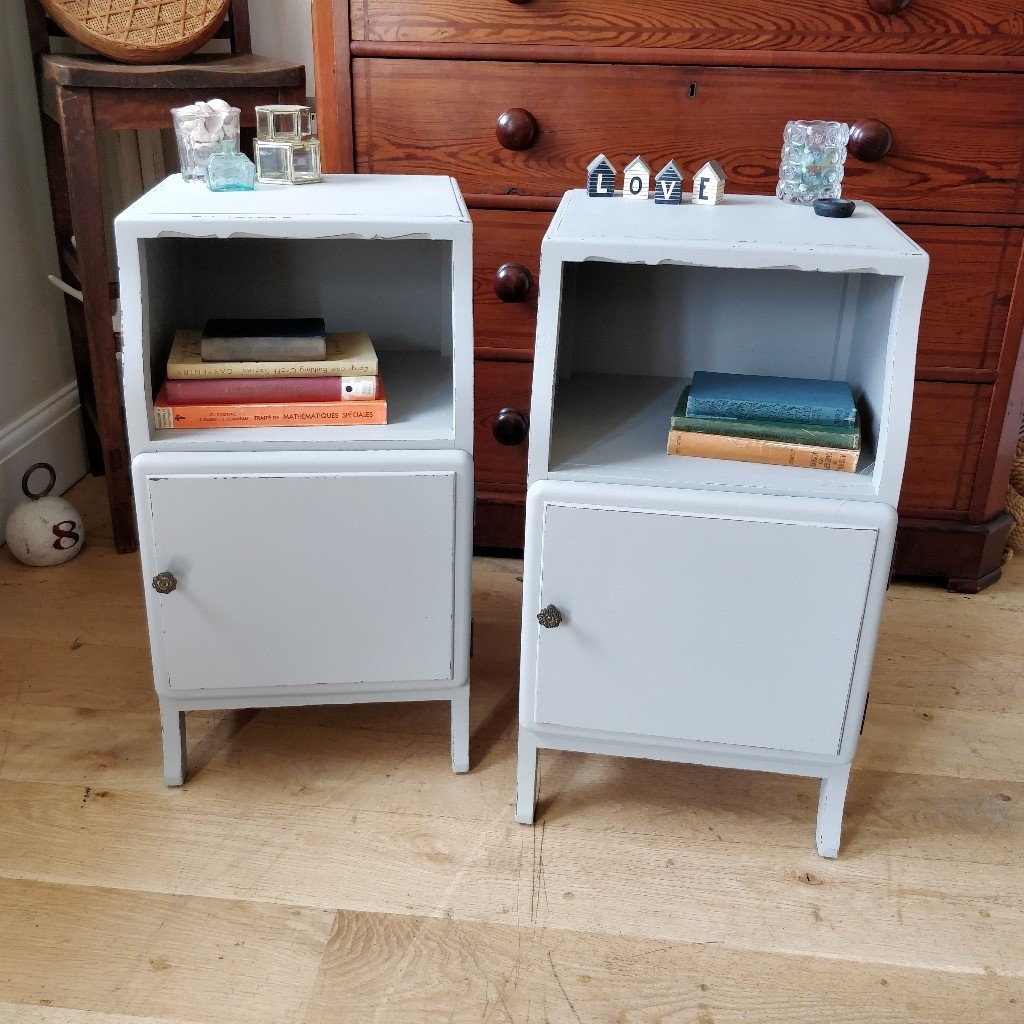 Pair of vintage bedside tables. bedside lockers. bedroom furniture, 2