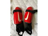 Nike football shin pads, boys, for height 130-140cm for sale NR2 £5
