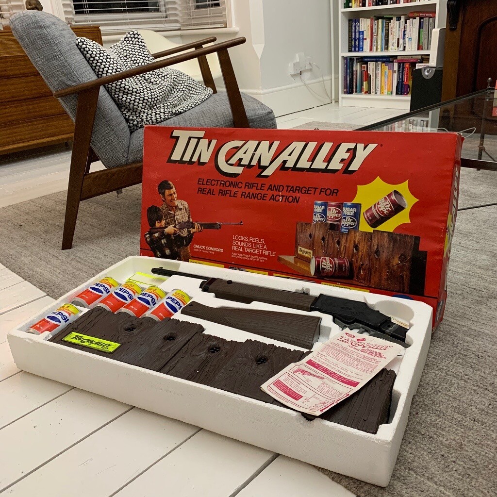 Vintage tin can alley Chuck Connors game by ideal 1976 excellent