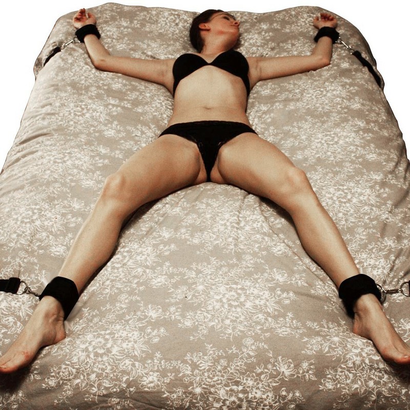 8PC Bed Restraints Kit Under Soft Wrist & Ankle Handcuffs ...